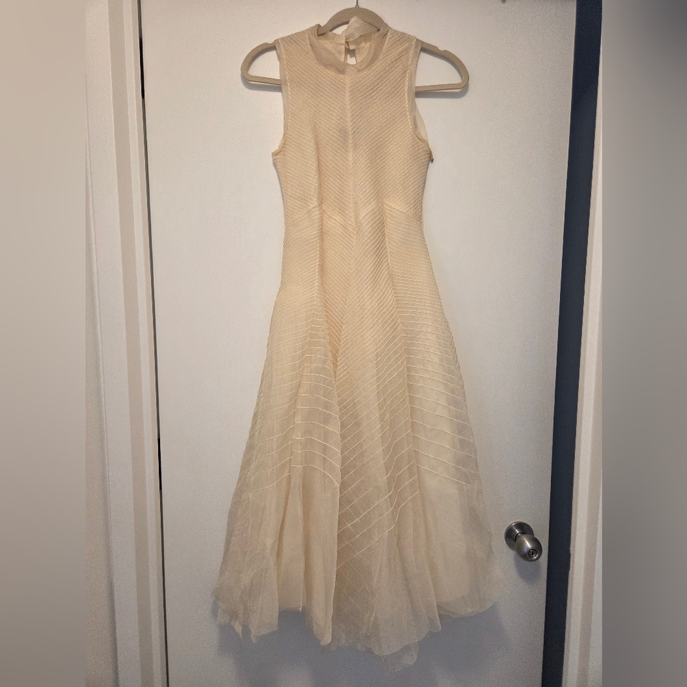 Luisa Beccaria Elegant Cream Sleeveless Dress